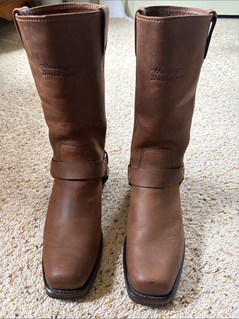 Men’s Harley-Davidson Brown Leather Motorcycle Boots with Orange Label.